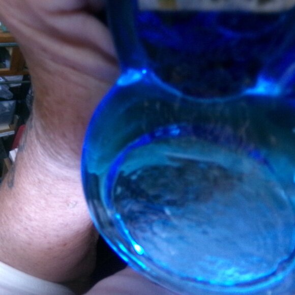 vintage heavy blown glass paper weight. signed. - Picture 4 of 4